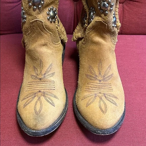 Old Gringo Silver Round Studded Suede Boots Tan size 7.5 - Picture 4 of 16